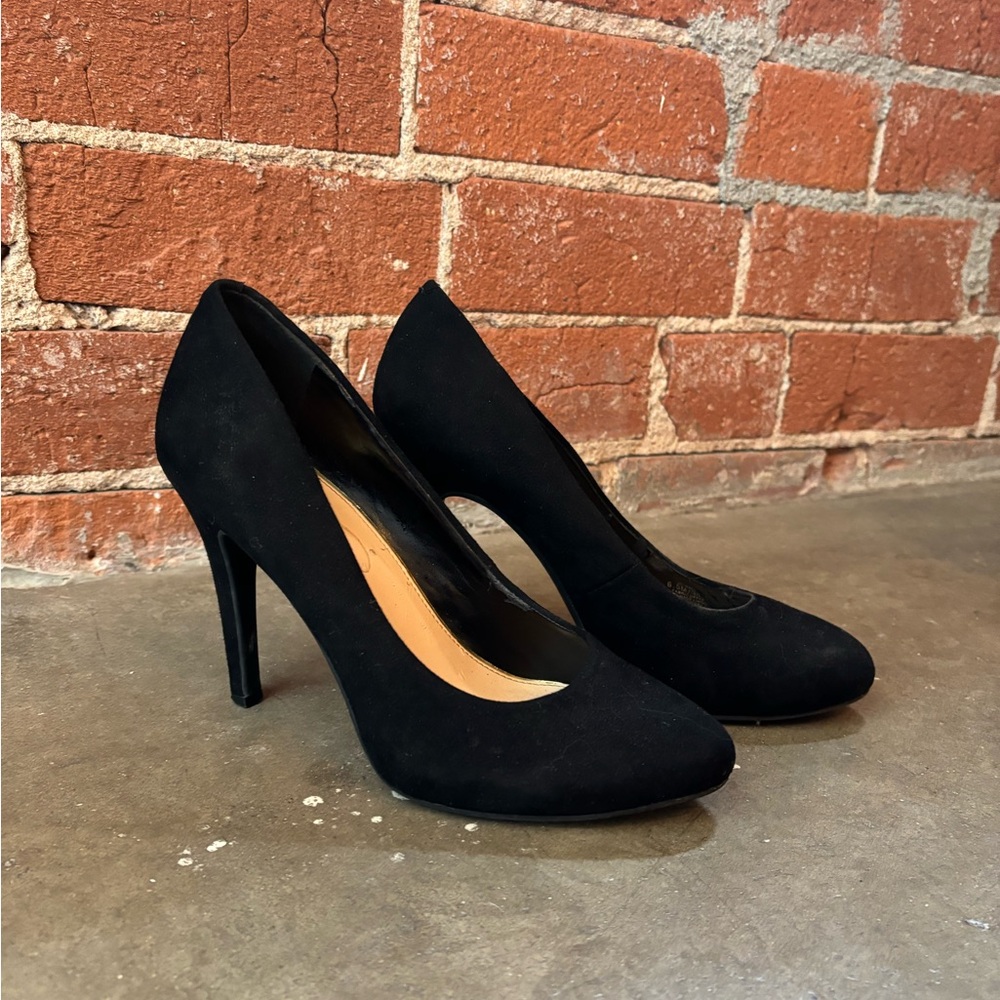 Jessica Simpson black suede heels/pumps/stilettos